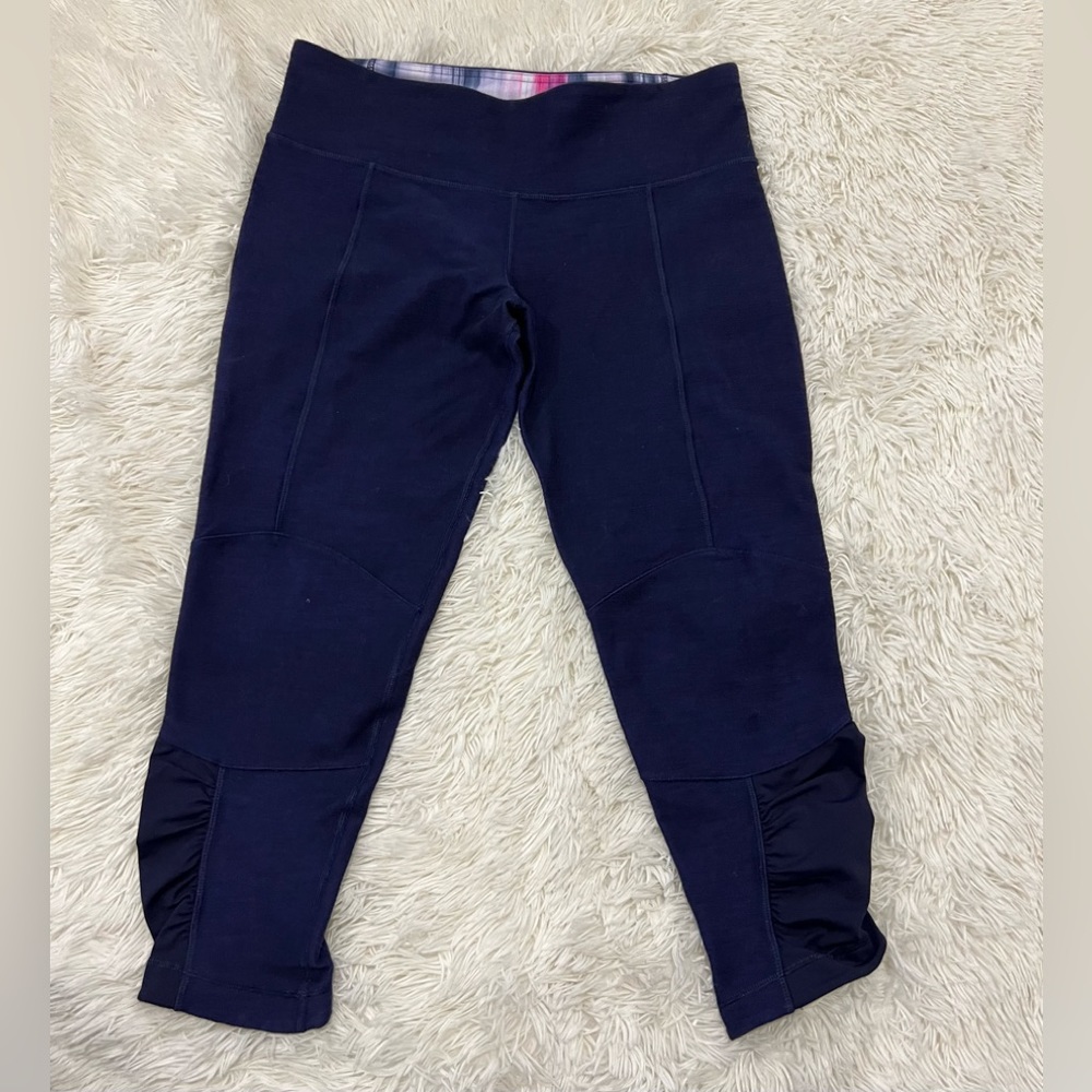 Lululemon Cropped Legging - navy color - size 10